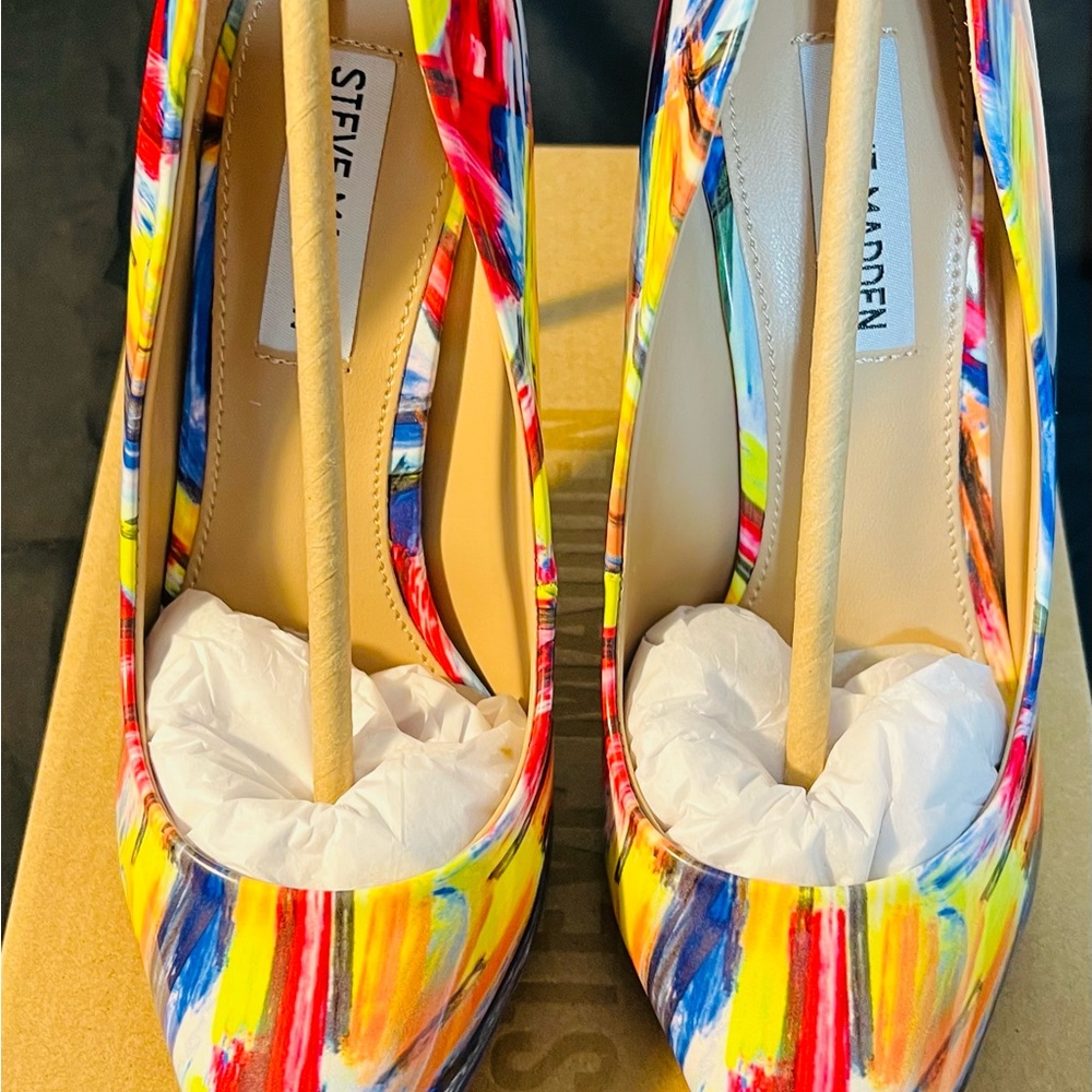 Steve Madden Vala Yellow Multicolored Heels - Picture 7 of 12